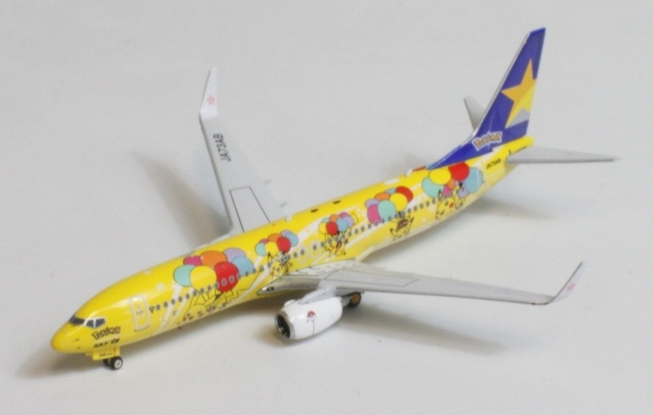Phoenix Skymark Airlines Boeing 737-800 'Pikachu' JA73AB 1/400 Aircraft Scale Model