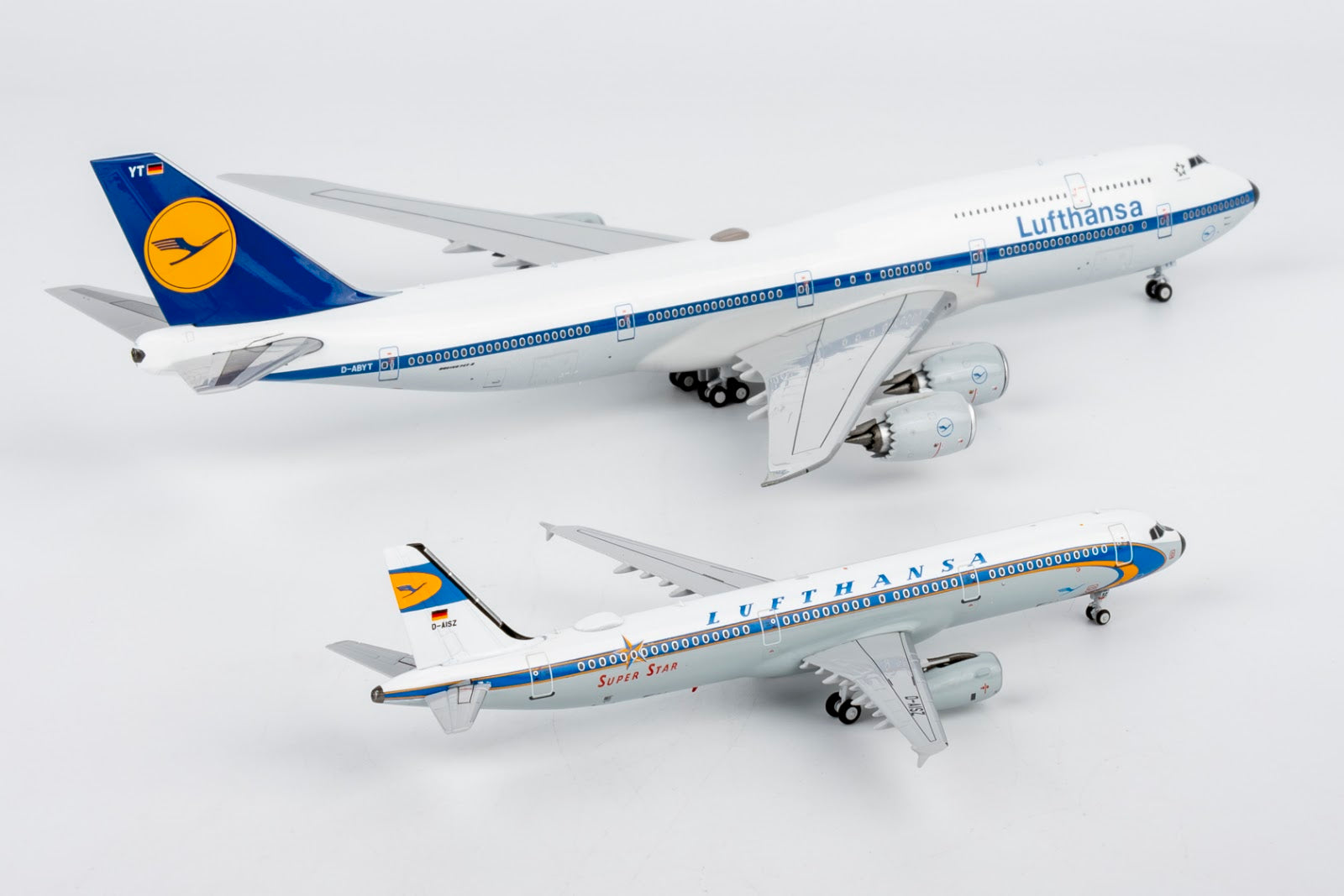 NG Models Lufthansa Airbus A321-200 D-AISZ (Super Star heritage