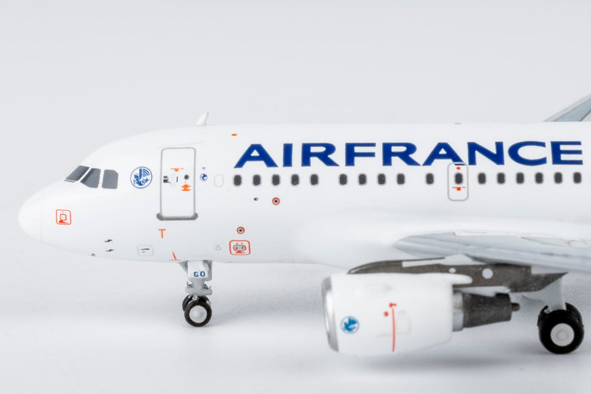NG Models Air France Airbus A318-100 F-GUGO (revised modern livery) 1/400 Aircraft Scale Model