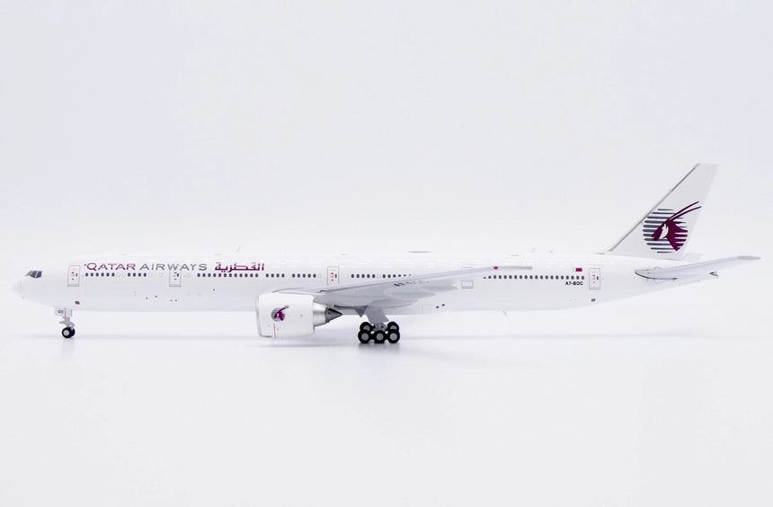 JC Wings Qatar Airways Boeing 777-300ER "All White" (A7-BOC) 1/400 Aircraft Scale Model