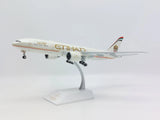 JC Wings Etihad Airways Boeing 777-200LR (A6-LRB) 1/200 Aircraft Scale Model