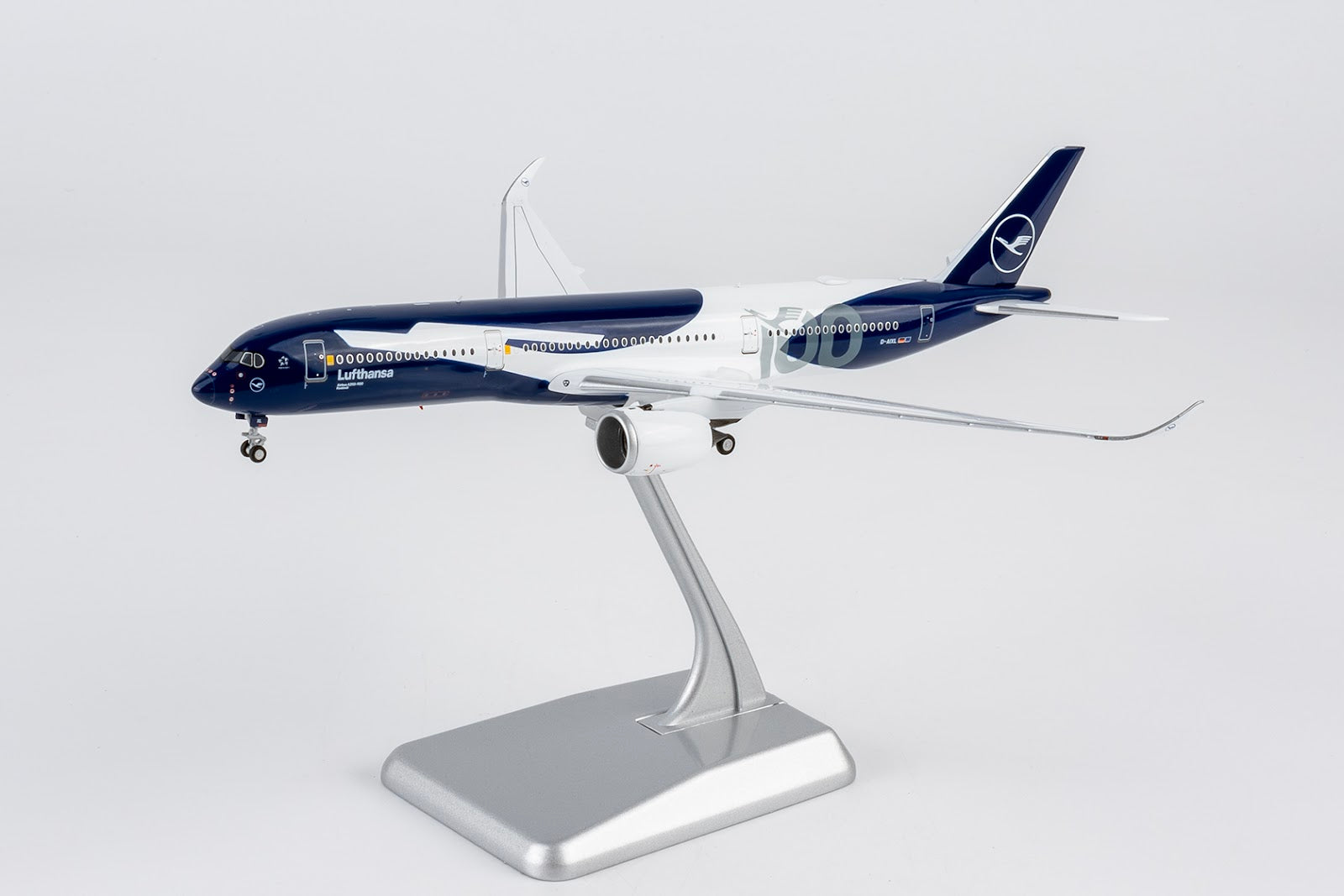 NG Models Lufthansa Airbus A350-900 D-AIXL (100 Years Anniversary