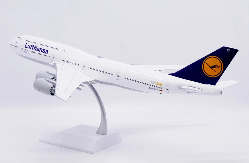 JC Wings Lufthansa Boeing 747-8i "1500th Boeing 747" (D-ABYP) 1/200 Aircraft Scale Model