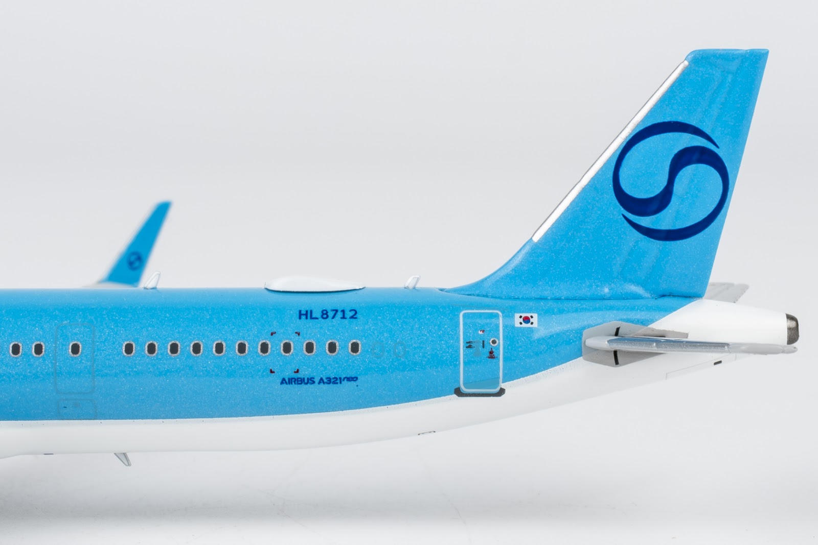 NG Models Korean Air Airbus A321neo HL8712 1/400 Aircraft Scale
