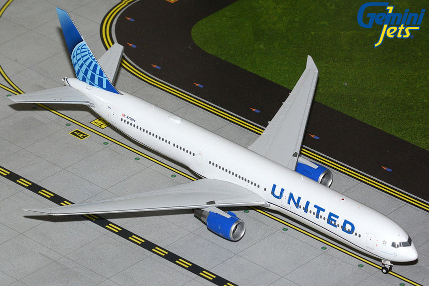 GeminiJets United Airlines Boeing B767-400ER N76064 1/200