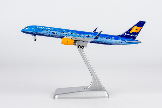 NG Models Icelandair Boeing 757-200/w Winglets TF-FIR Vatnajokull; (Ultimate) 1/400 Aircraft Scale Model