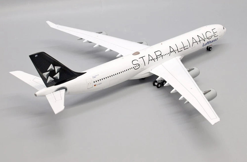 JC Wings Lufthansa Airbus A340-300 (D-AIGV) 1/200 Aircraft Scale Model