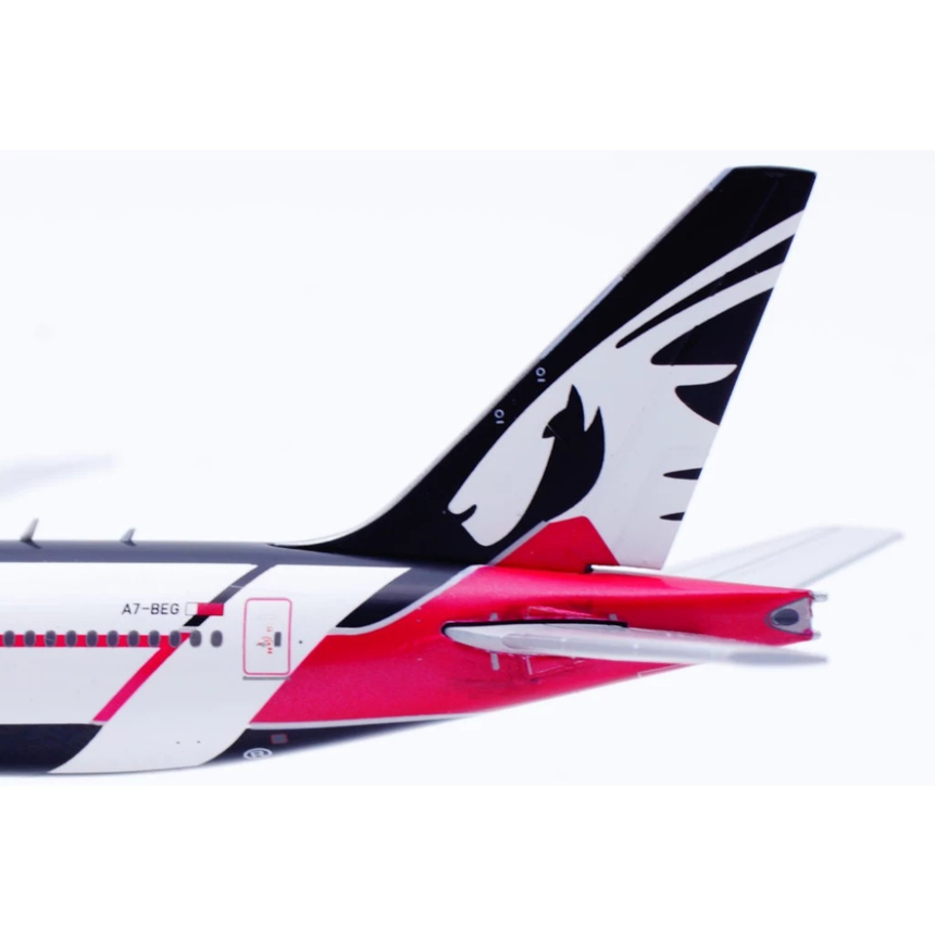 JC Wings Qatar Airways Boeing 777-300ER Formula 1 A7-BEG 1/400 Aircraft Scale Model