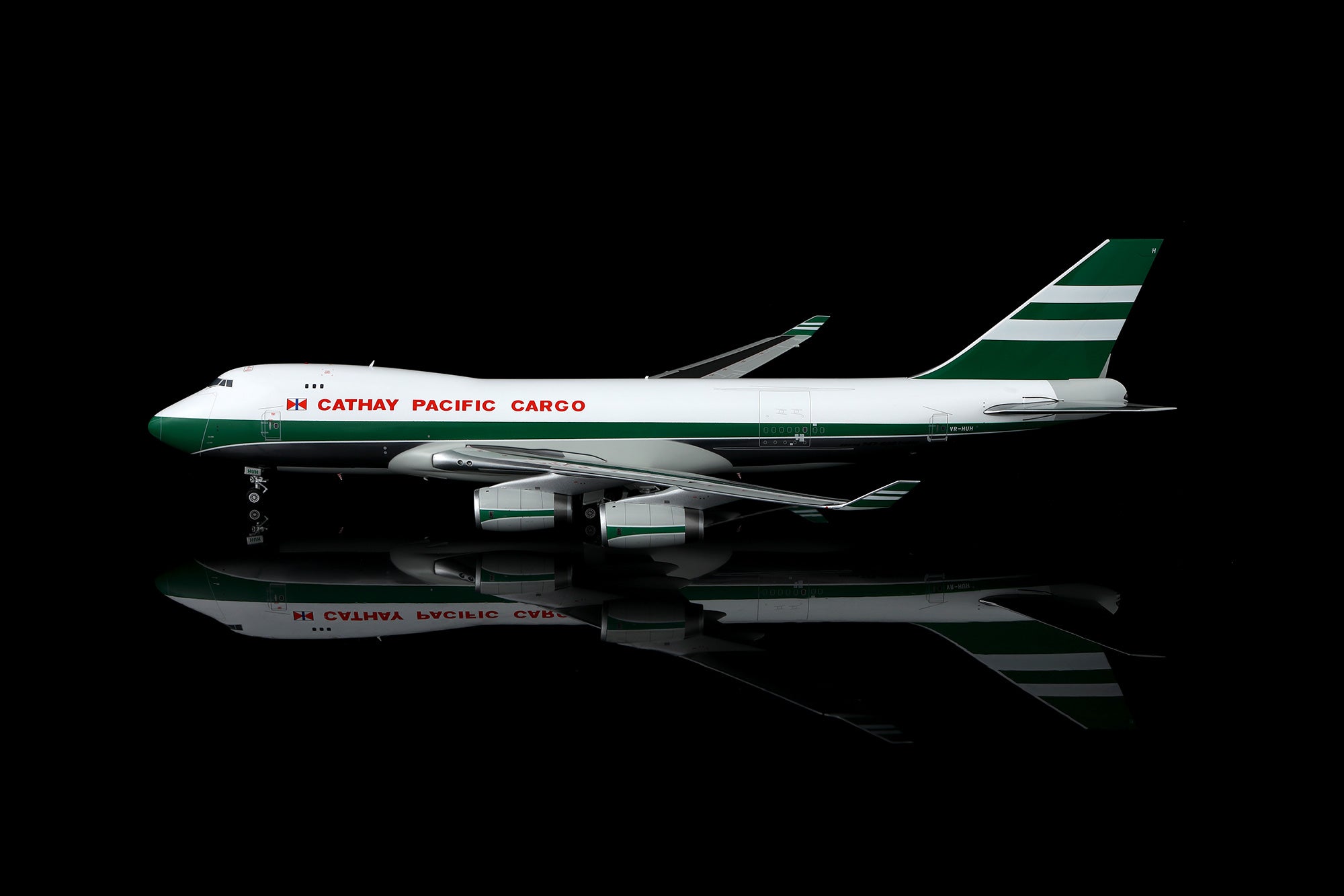 SQ Wings Cathay Pacific Cargo Boeing B747-400F VR-HUH 1/200