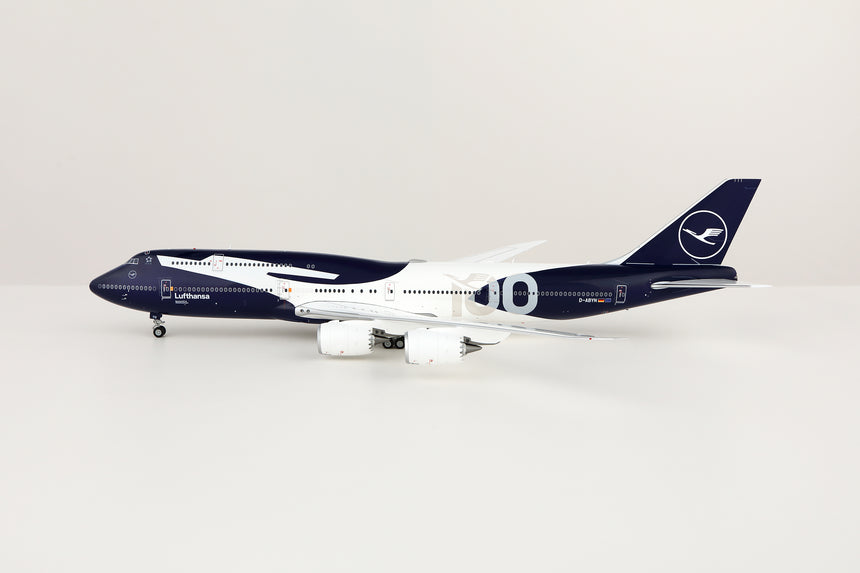 SQ Wings Lufthansa Boeing B747-8 D-ABYN 1/200 Aircraft Scale Model