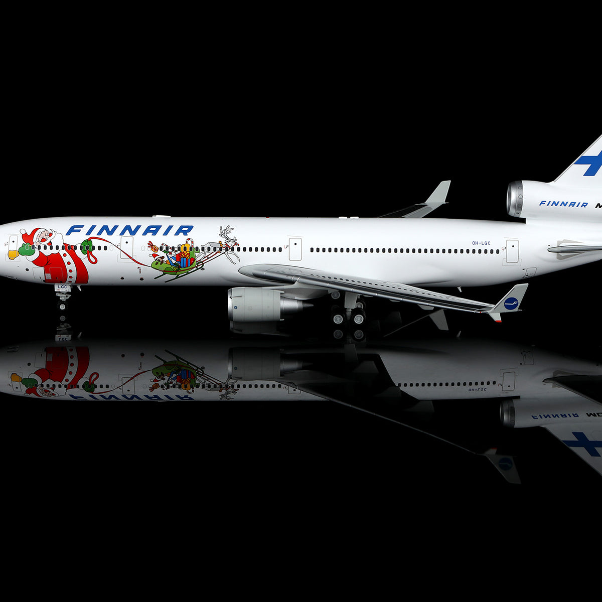 SQ Wings Finnair McDonnell Douglas MD-11 OH-LGC 
