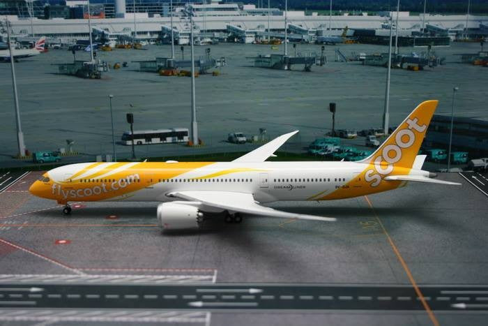Phoenix Scoot Boeing 787-9 9V-OJA 1/200 PH20107