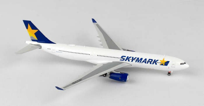 Phoenix Skymark Airlines Airbus A330-300 JA330D 1/400