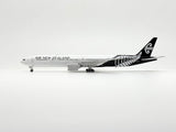 Phoenix Air New Zealand Boeing B777-300ER ZK-OKS 1/400 Aircraft Scale Model