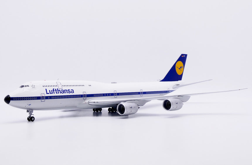 JC Wings Lufthansa Boeing 747-8i Retro D-ABYT 1/200 Aircraft Scale Model