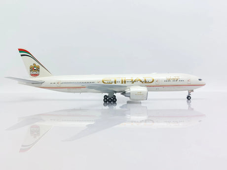 JC Wings Etihad Airways Boeing 777-200LR (A6-LRB) 1/200 Aircraft Scale Model
