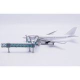 JC Wings Air Passenger Bridge B747 (Green) 1/400 Scale Model Accessory