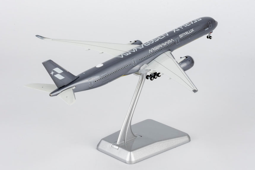 NG Models Starlux Airlines Airbus A350-1000 B-58553 (Airsorayama Silver) Ultimate 1/400 Aircraft Scale Model