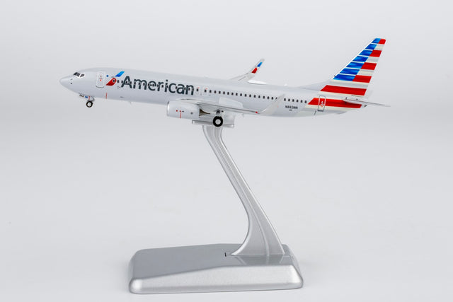 NG Models American Airlines Boeing 737-800 N883NN Ultimate 1/400 Aircraft Scale Model