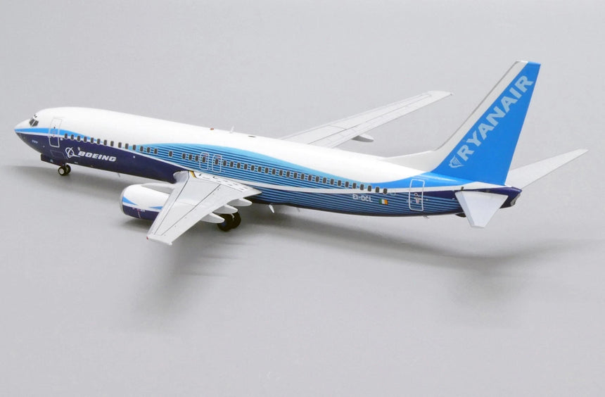 JC Wings Ryanair Boeing 737-800 "Dreamliner" (EI-DCL) 1/200 Aircraft Scale Model