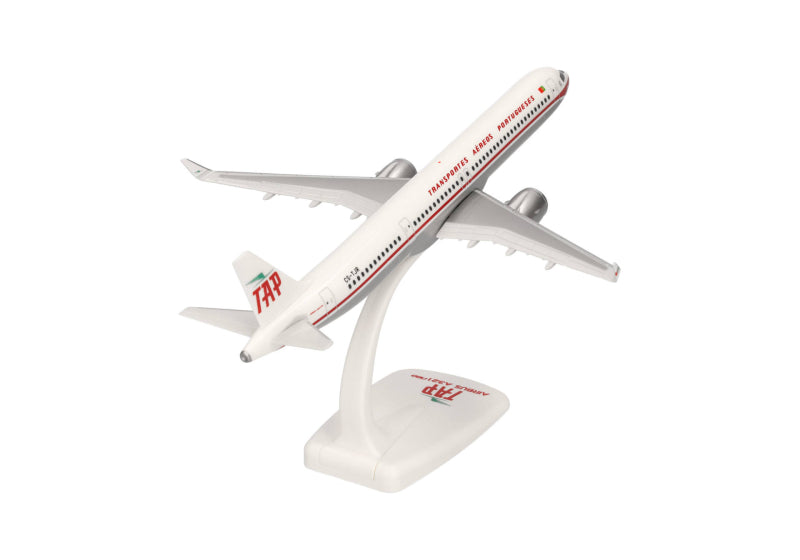 Herpa Snap-Fit TAP Air Portugal Airbus A321neo - CS-TJR Retro 75th Anniversary Colours 1/200 Aircraft Scale Model