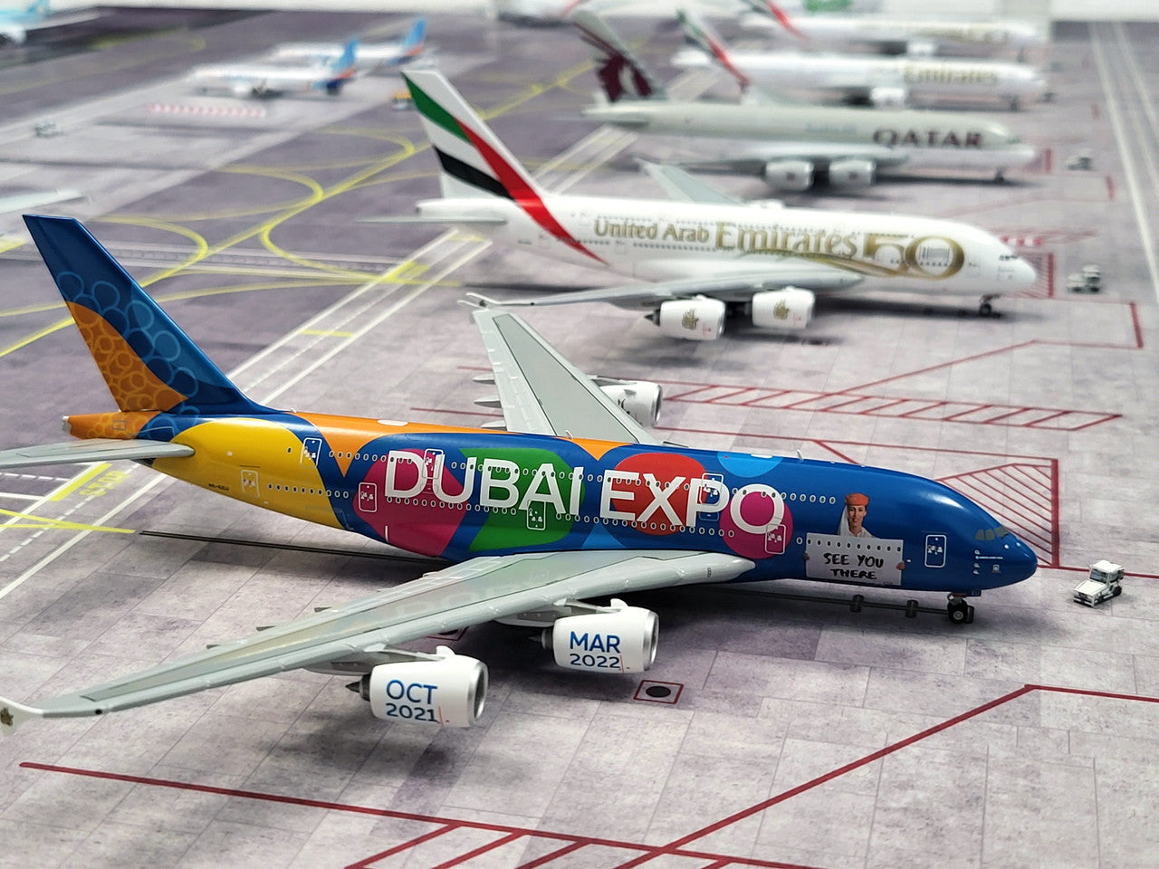 AMS 1/400 & 1/500 Scale Foldable Hard-Board Airport Mat