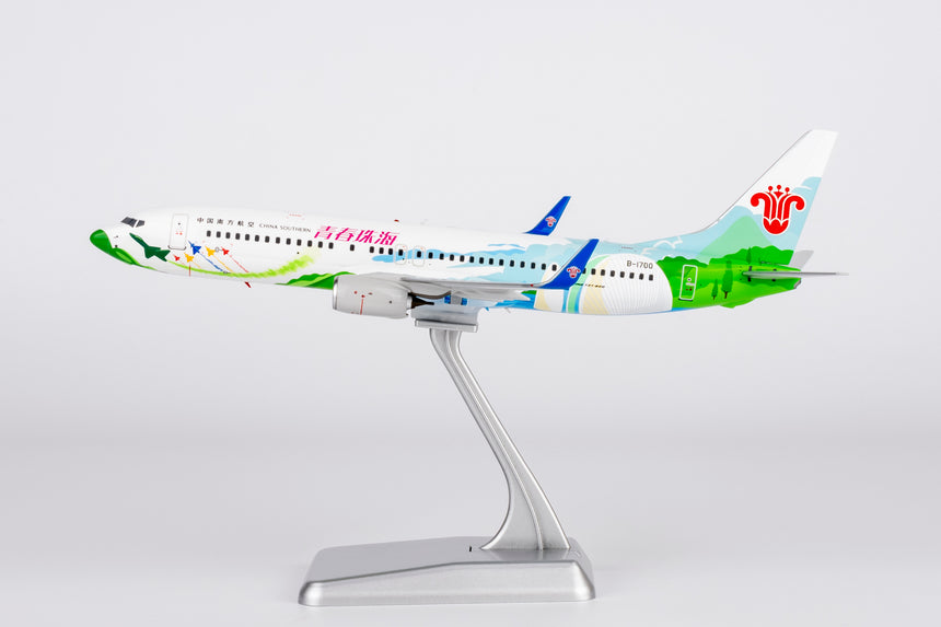 NG Models China Southern Airlines Zhuhai City of Youth Boeing 737-800/w B-1700 1/200 Aircraft Scale Model