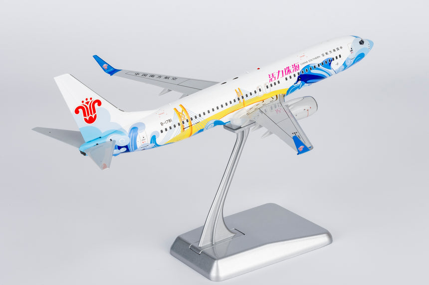 NG Models China Southern Airlines Energetic Zhuhai Boeing 737-800/w B-1781 1/200 Aircraft Scale Model