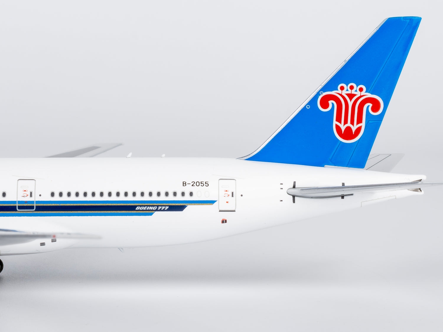 NG Models China Southern Airlines ETOPS - 越太平洋延程飞行 Boeing 777-200ER B-2055 1/400 Aircraft Scale Model