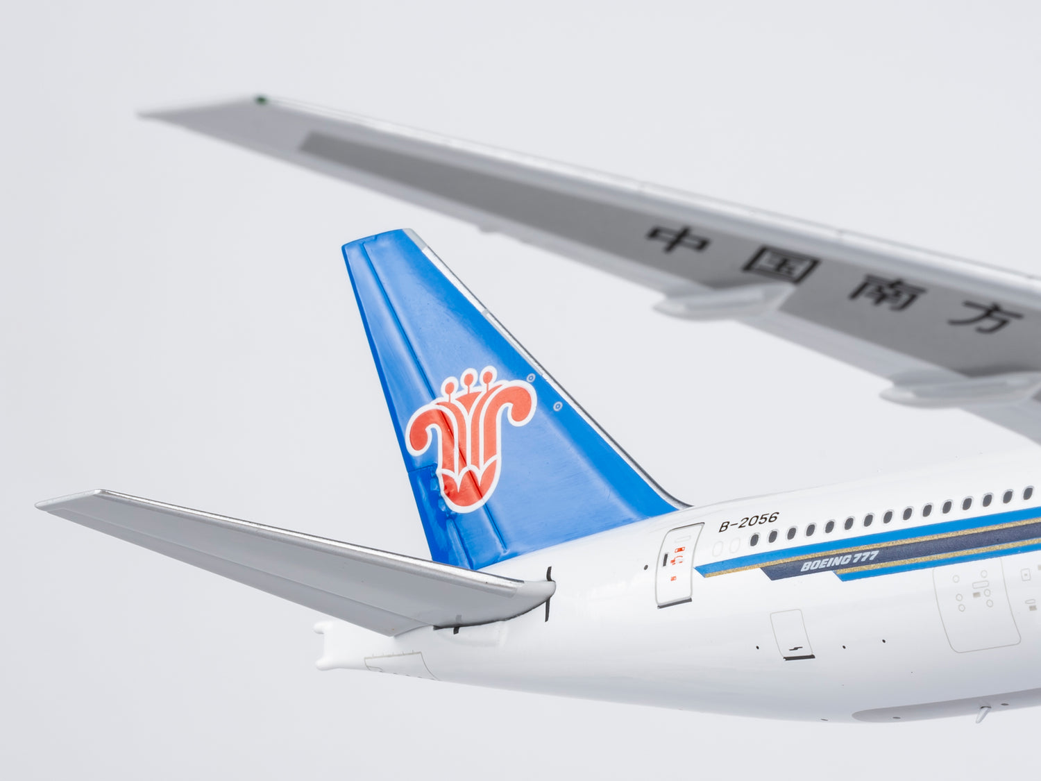 NG Models China Southern Airlines ETOPS - 越太平洋延程飞行 Boeing 777-200ER B-2056 1/400 Aircraft Scale Model