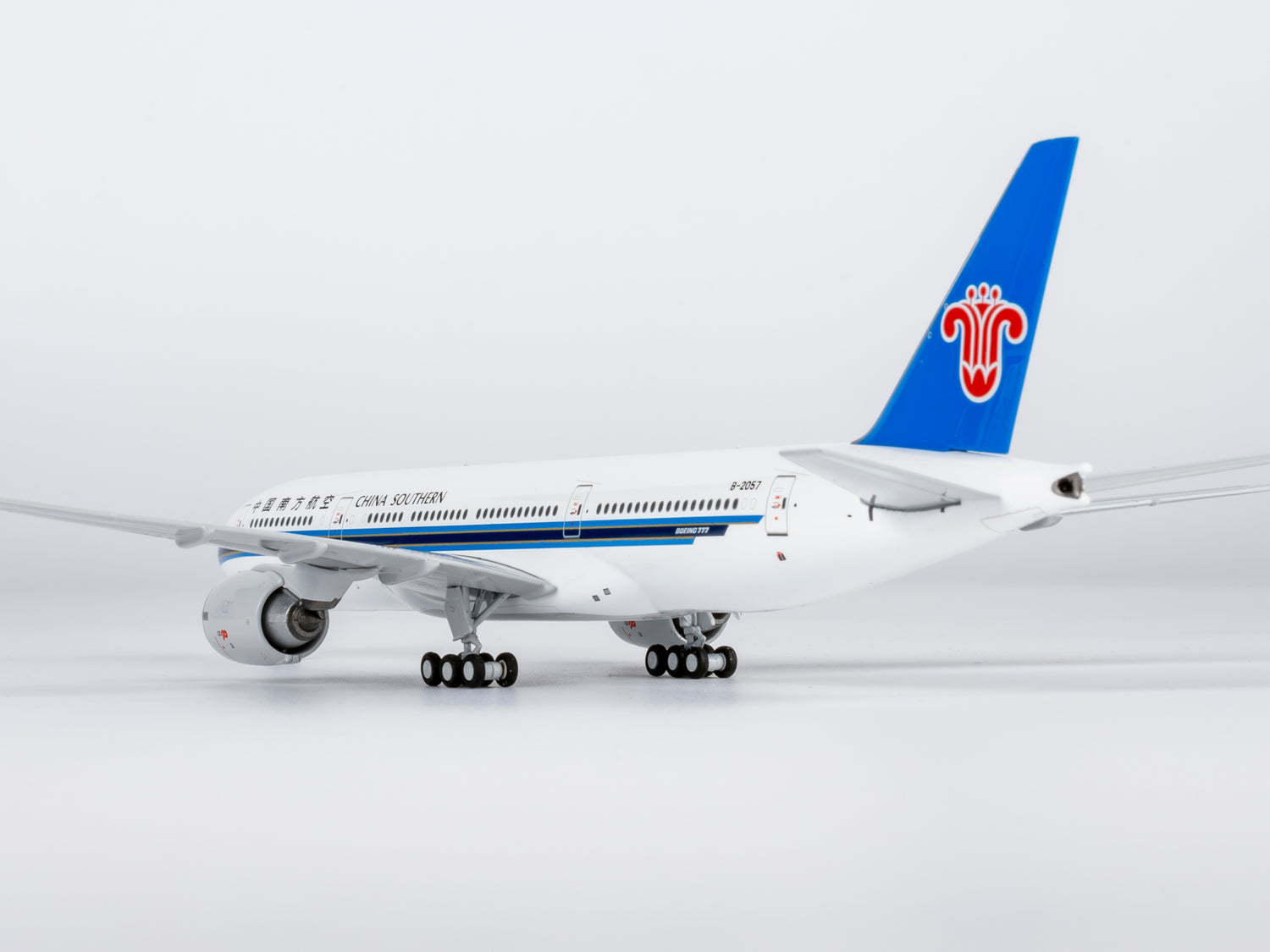 NG Models China Southern Airlines “PEARL OF THE SOUTH - 南方明珠”号; ETOPS - 越太平洋延程飞行 Boeing 777-200ER B-2057 1/400 Aircraft Scale Model