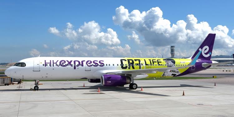 Phoenix HK Express CR7 Life Museum Hong Kong 1 Airbus A321 B-LEE 1