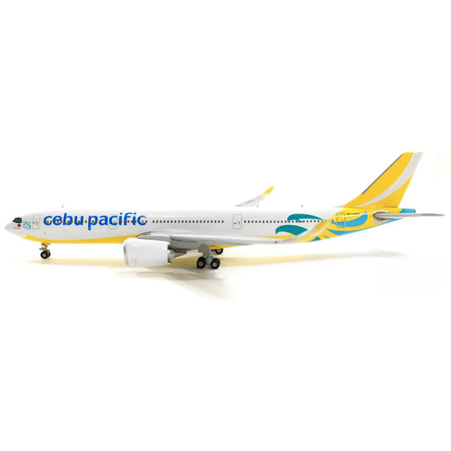GeminiJets Cebu Pacific Airbus A330-900neo RP-C3900 1/400 Aircraft Scale Model