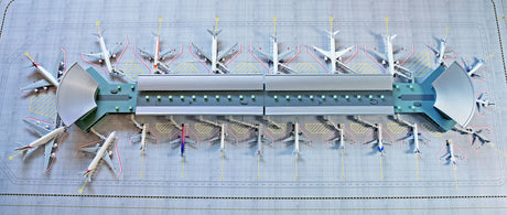 GeminiJets 1/400 Scale Deluxe Airport Terminal