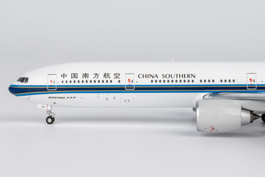 NG Models China Southern Airlines Boeing 777-300ER B-2099 1/400 Aircraft Scale Model
