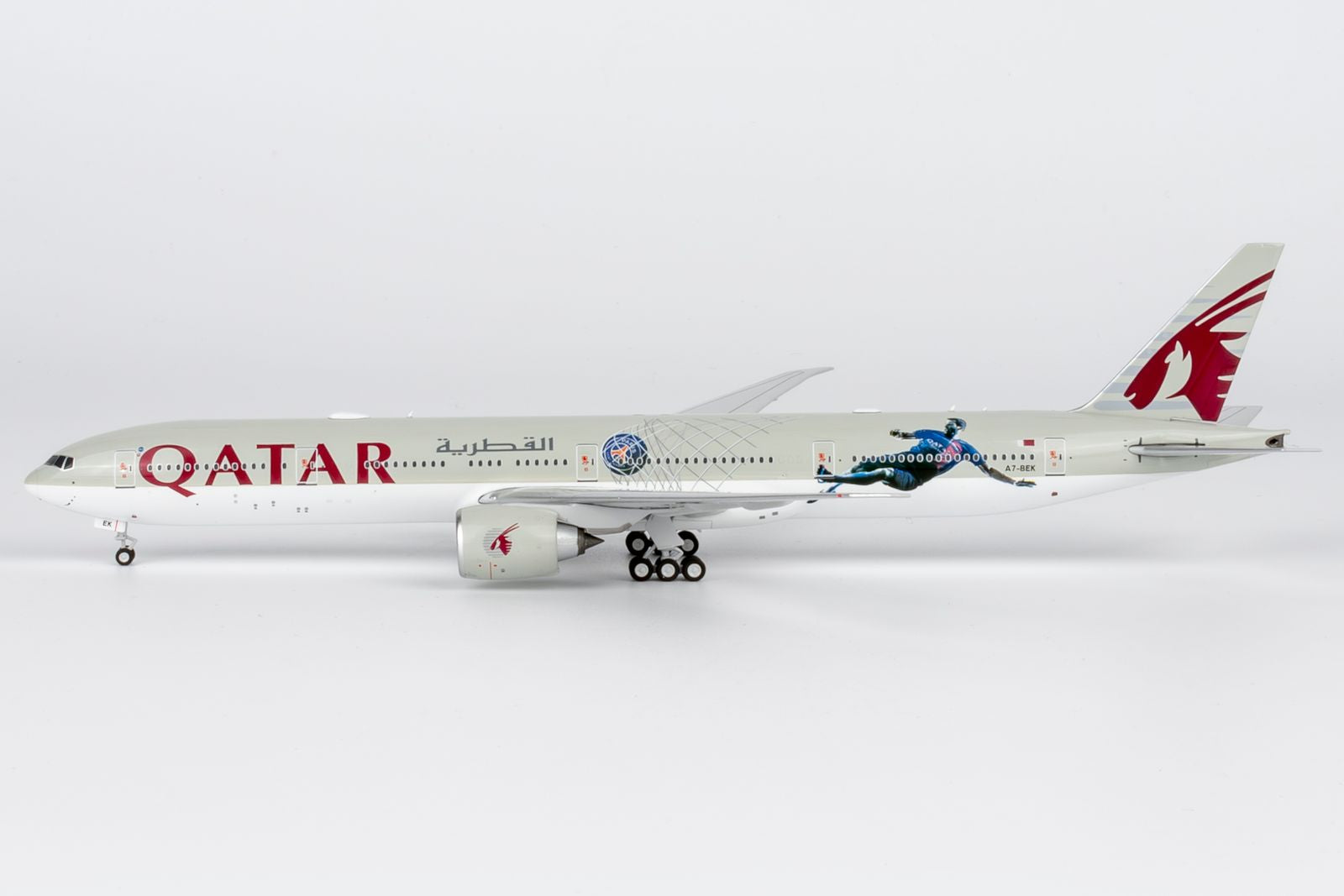 NG Models Qatar Airways Boeing 777-300ER A7-BEK 1/400 Aircraft