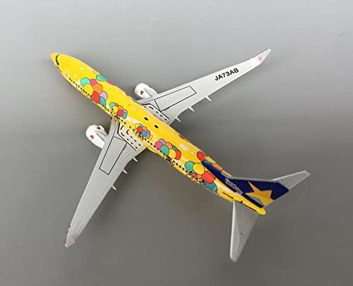 Phoenix Skymark Airlines Boeing 737-800 'Pikachu' JA73AB 1/400