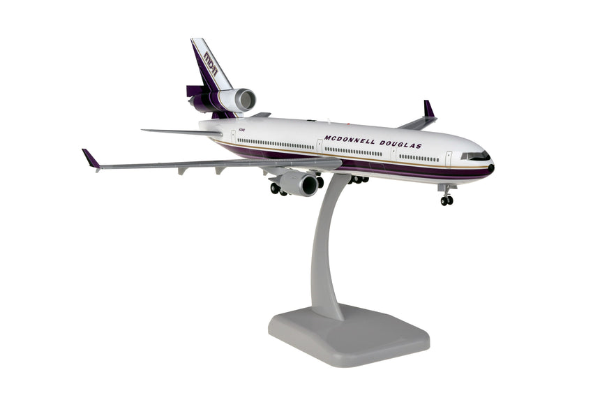 Hogan House Colors Mcdonnell Douglas Md-11 N211Md 1/200 Scale