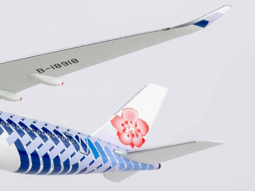 NG Models China Airlines Airbus A350-900 B-18918 (ULTIMATE) 1/400 Aircraft Scale Model