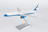 NG Models United States - US Air Force (USAF) equipped with PW2040 engines C-32A (757-200) 98-0001 1/200 Aircraft Scale Model