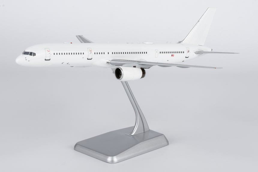 NG Models USA - Air Force C-32B (Boeing 757-200) 00-9001 1/200 Aircraft Scale Model