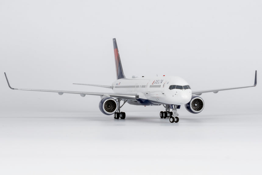 NG Models Delta Air Lines Boeing 757-200/w N696DL 1/200 Aircraft Scale Model