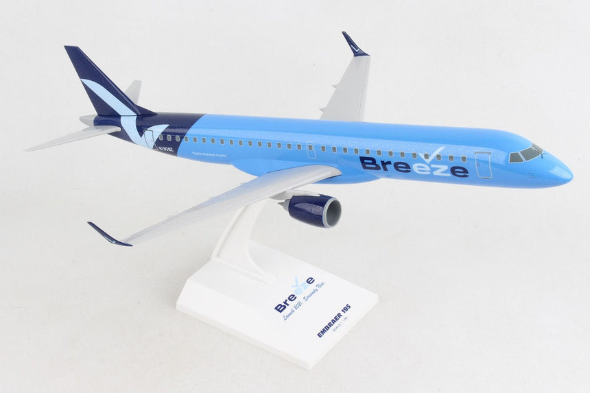 Skymarks Breeze Embraer 195 N190BZ 1/100 SKR1106