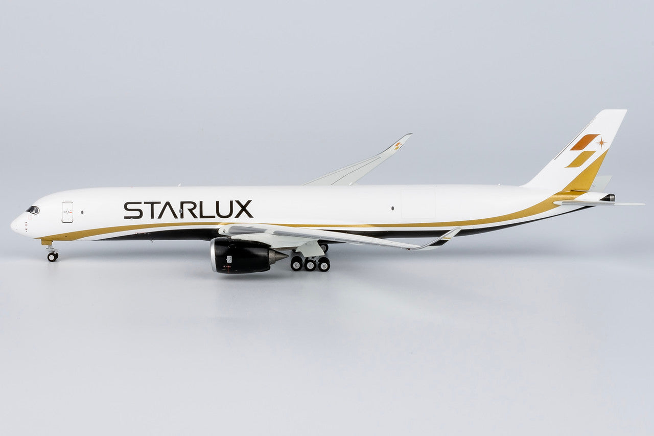STARLUX AIRBUS A350-900 模型 ScaleModelStore.com :: JC Wings 1:200 - EW2359006A - Starlux