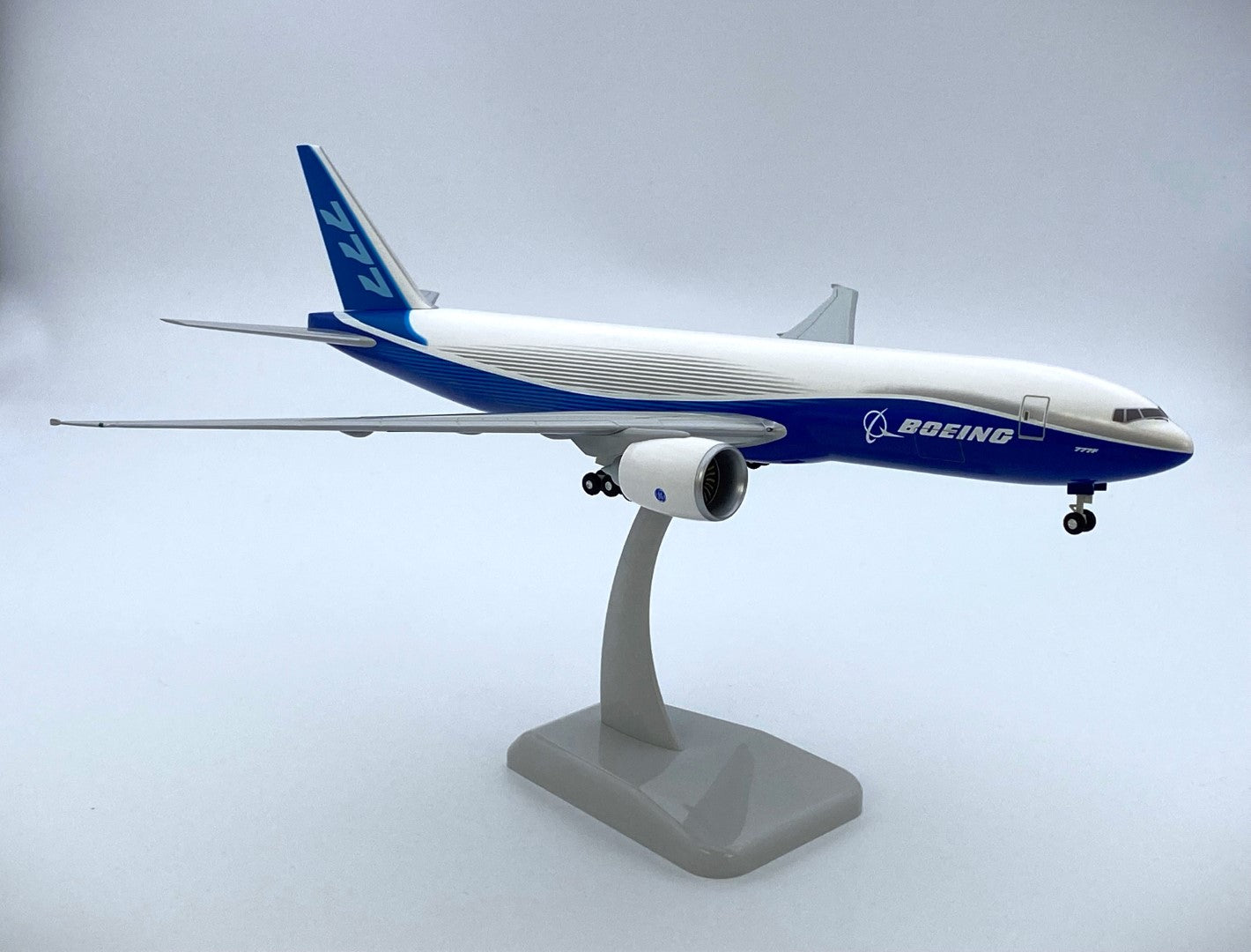 Hogan Boeing House Colors Boeing 777F 1/200 HG11885GR - Model