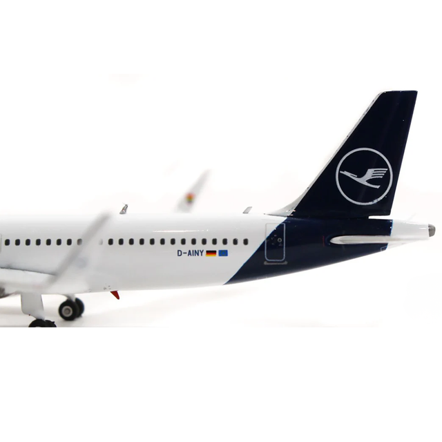 Phoenix Lufthansa Airbus A320Neo Lovehansa D-AINY 1/400 - Aircraft