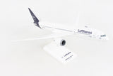 SkyMarks Lufthansa Boeing B787-9 1/200 Scale
