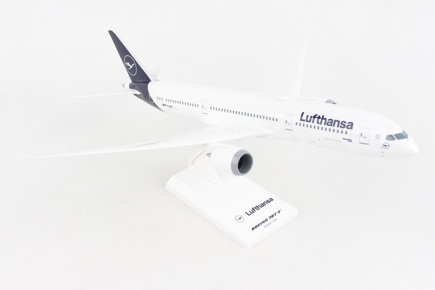 SkyMarks Lufthansa Boeing B787-9 1/200 Scale