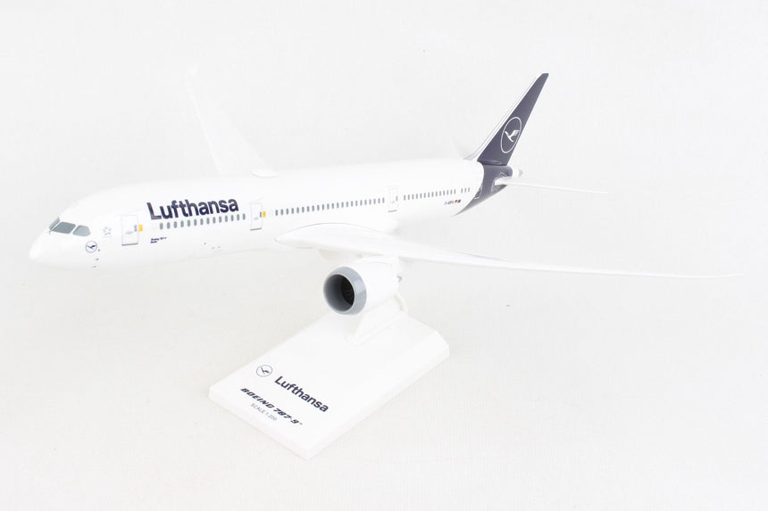SkyMarks Lufthansa Boeing B787-9 1/200 Scale