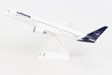 SkyMarks Lufthansa Boeing B787-9 1/200 Scale